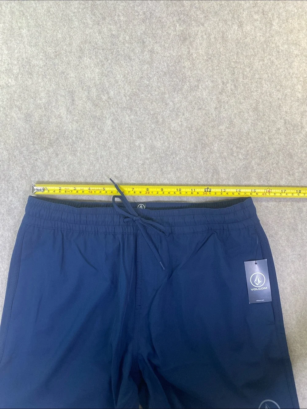 Volcom Manic Solid 7” Navy Blue Boardshorts Swim Trunks Size S NWT
